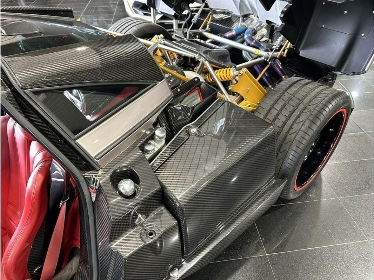Pagani Huayra STANDARD 1 out of 100