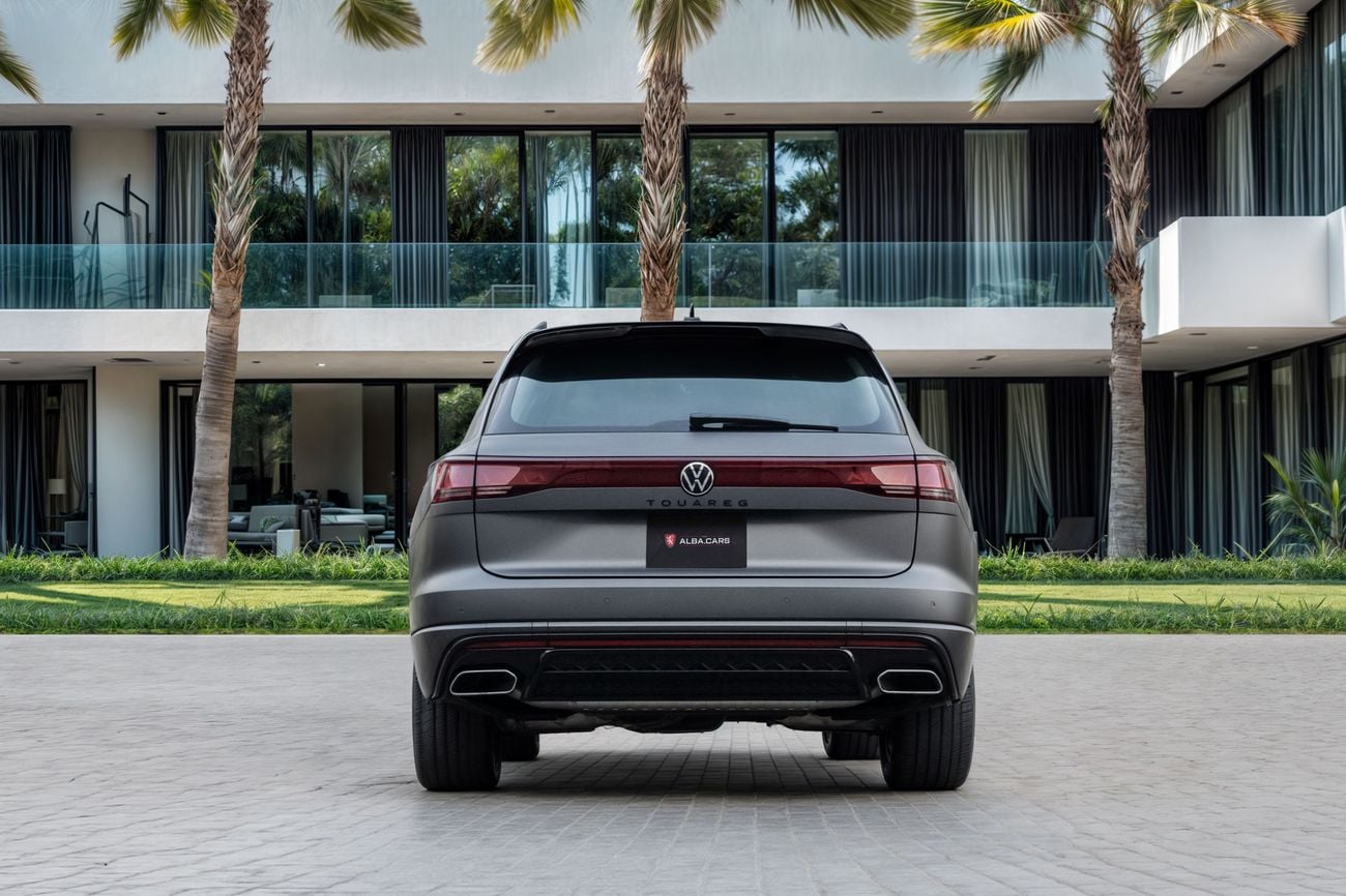 Volkswagen Touareg R-LINE Touareg R-Line | 4,896 P.M | 0% Downpayment | Extended Agency Warranty!