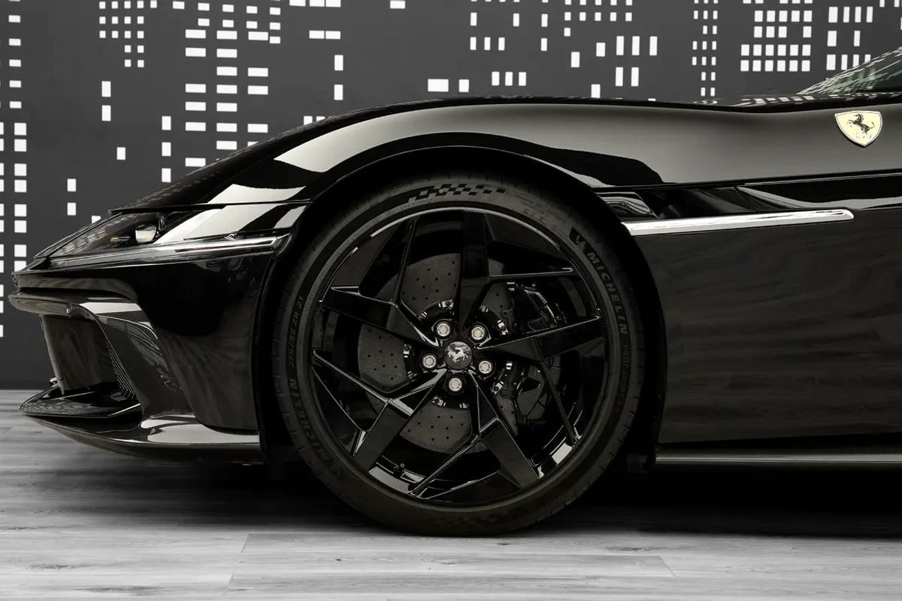فيراري 12سيلندري FERRARI | 12 CILINDRI | 2026MY | FULL SPECS CARBON FIBER INSIDE OUTSIDE