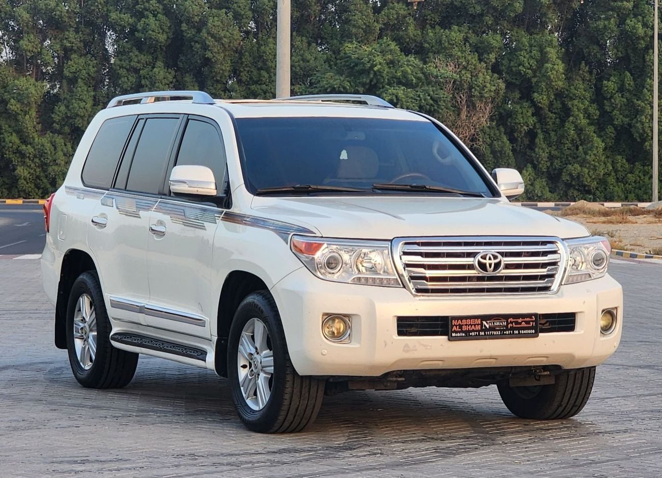 Toyota Land Cruiser GXR V8