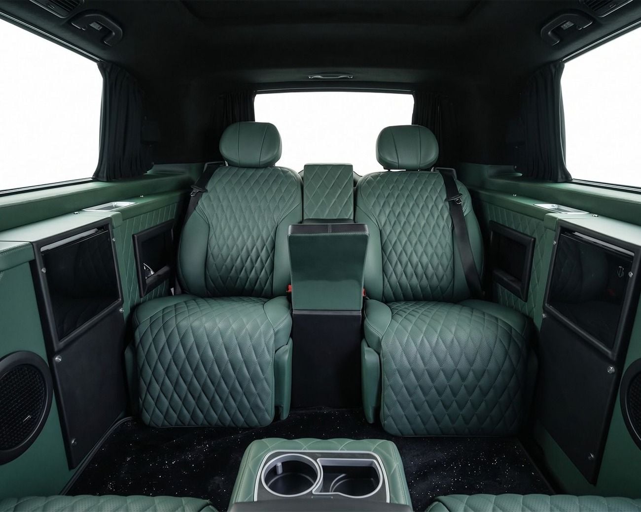 Mercedes Benz V 250 AVANTGARDE LWB 2018 l VIP SEATS | AED 3,562 / Monthly