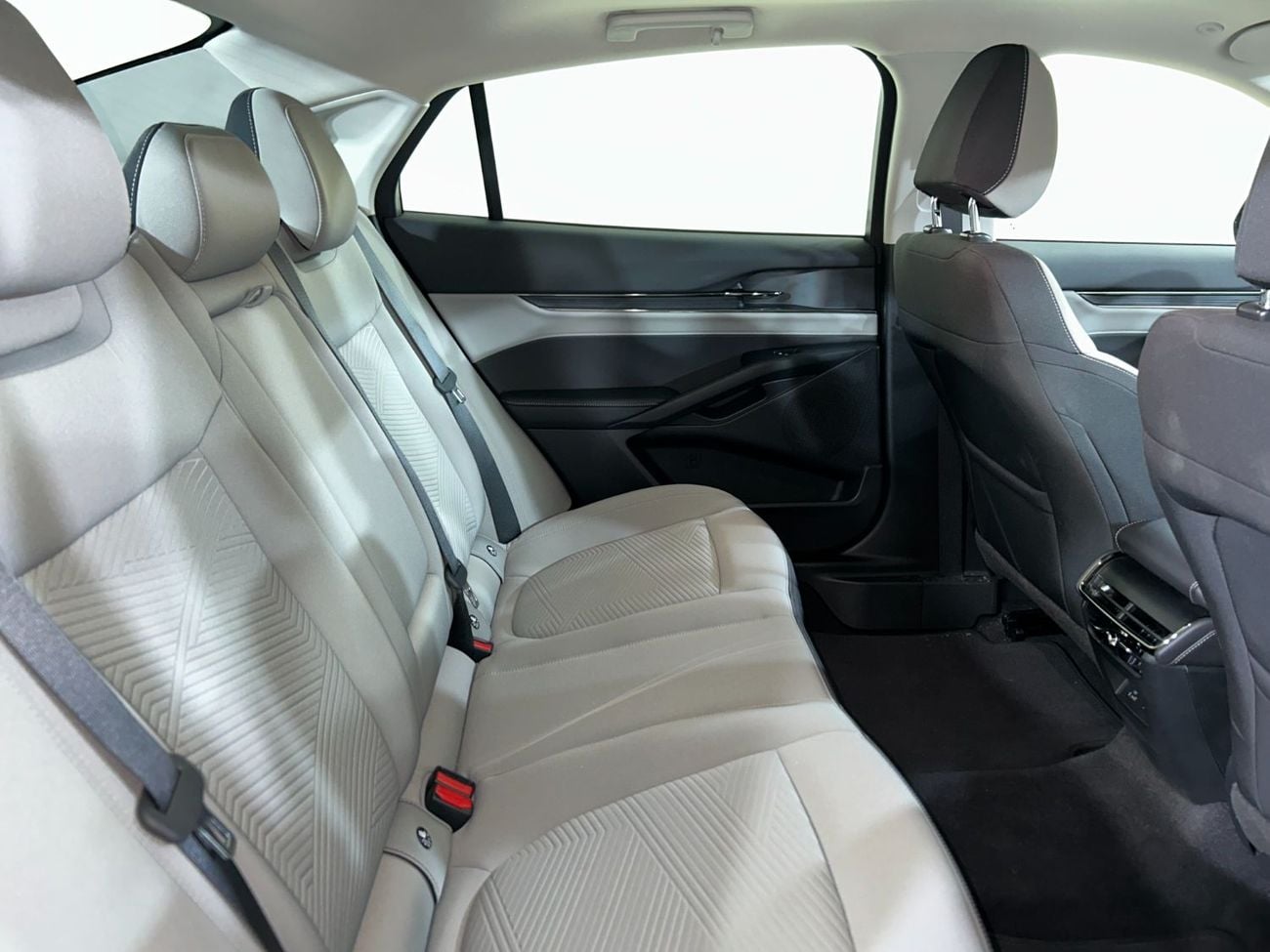 Ford Taurus TREND FH-TPC1225N/AL TAYER MOTORS / AL QOUZ SHOWROOM