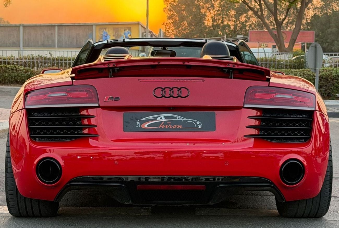 Audi R8 Spyder FSI Audi R8 Spyder 2016 GCC Specs V8 Convertible in Perfect Conditions