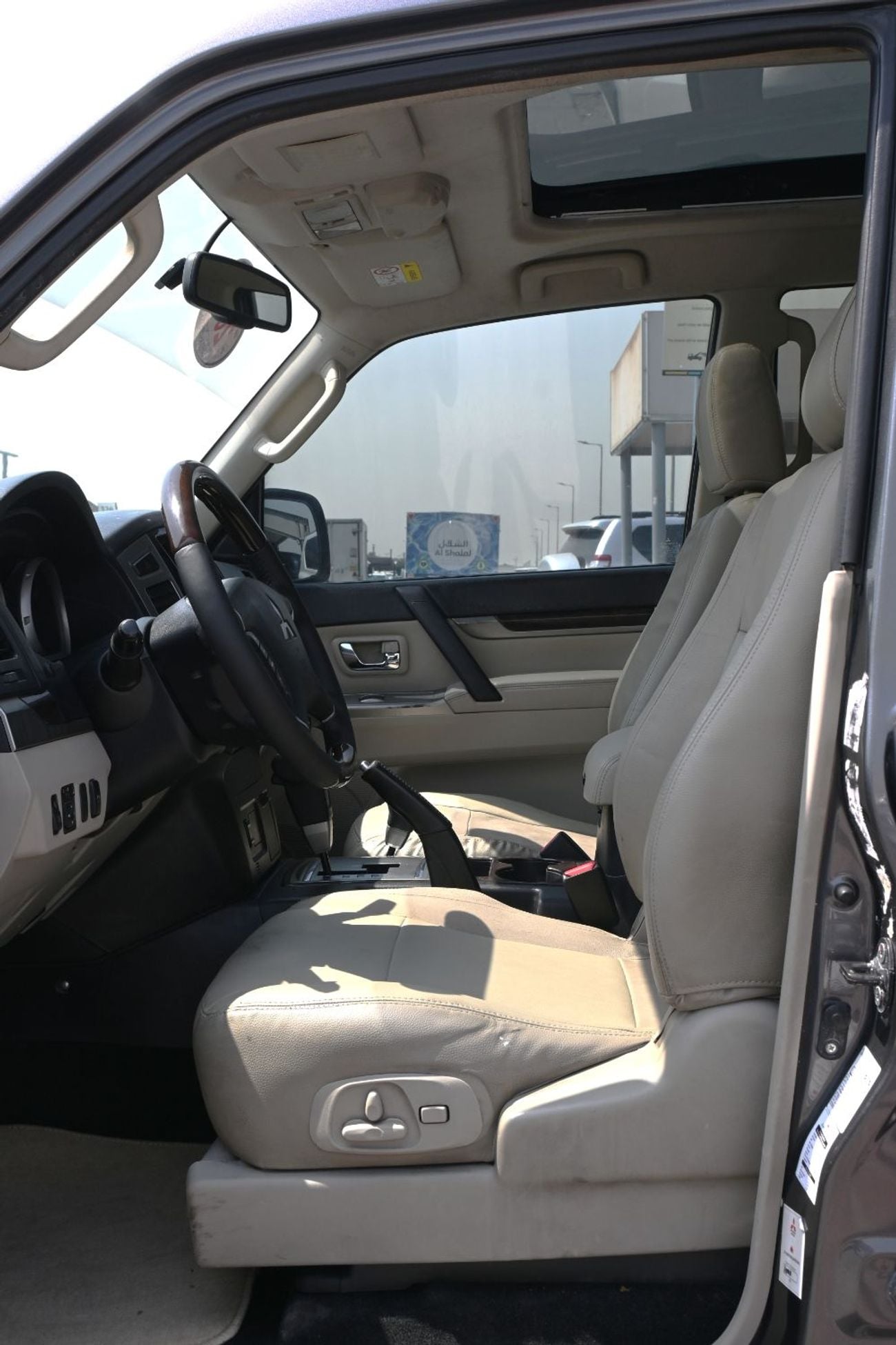Mitsubishi Pajero GLS H/L PLATINUM