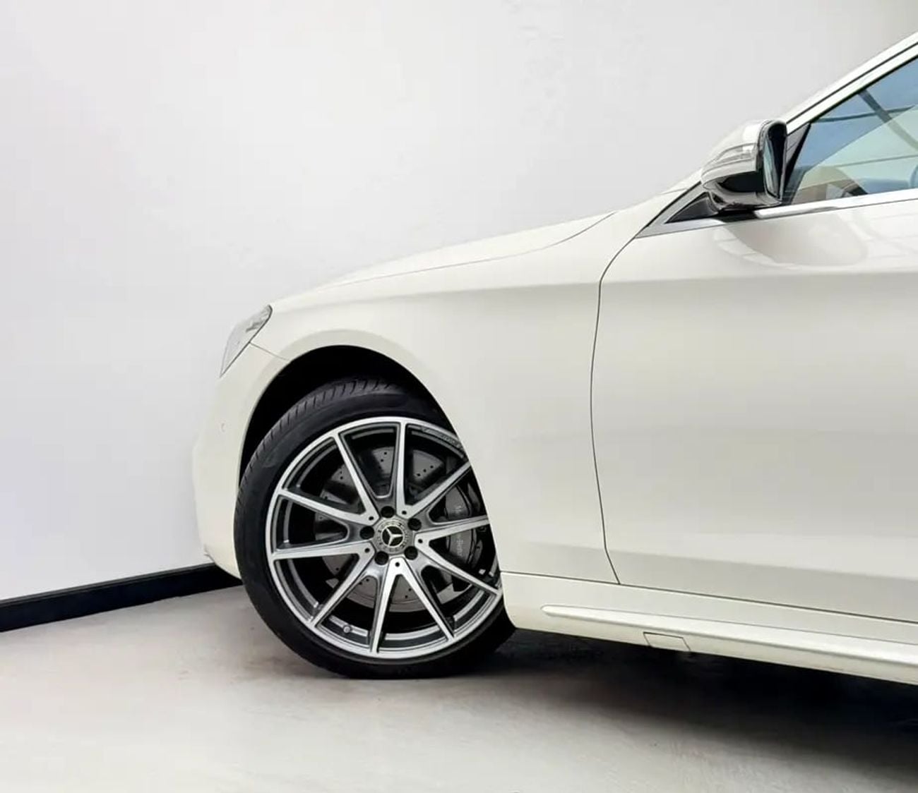 Mercedes Benz S560 S560 AMG LWB, Warranty, Full MB Service History, Excellent Condition, GCC