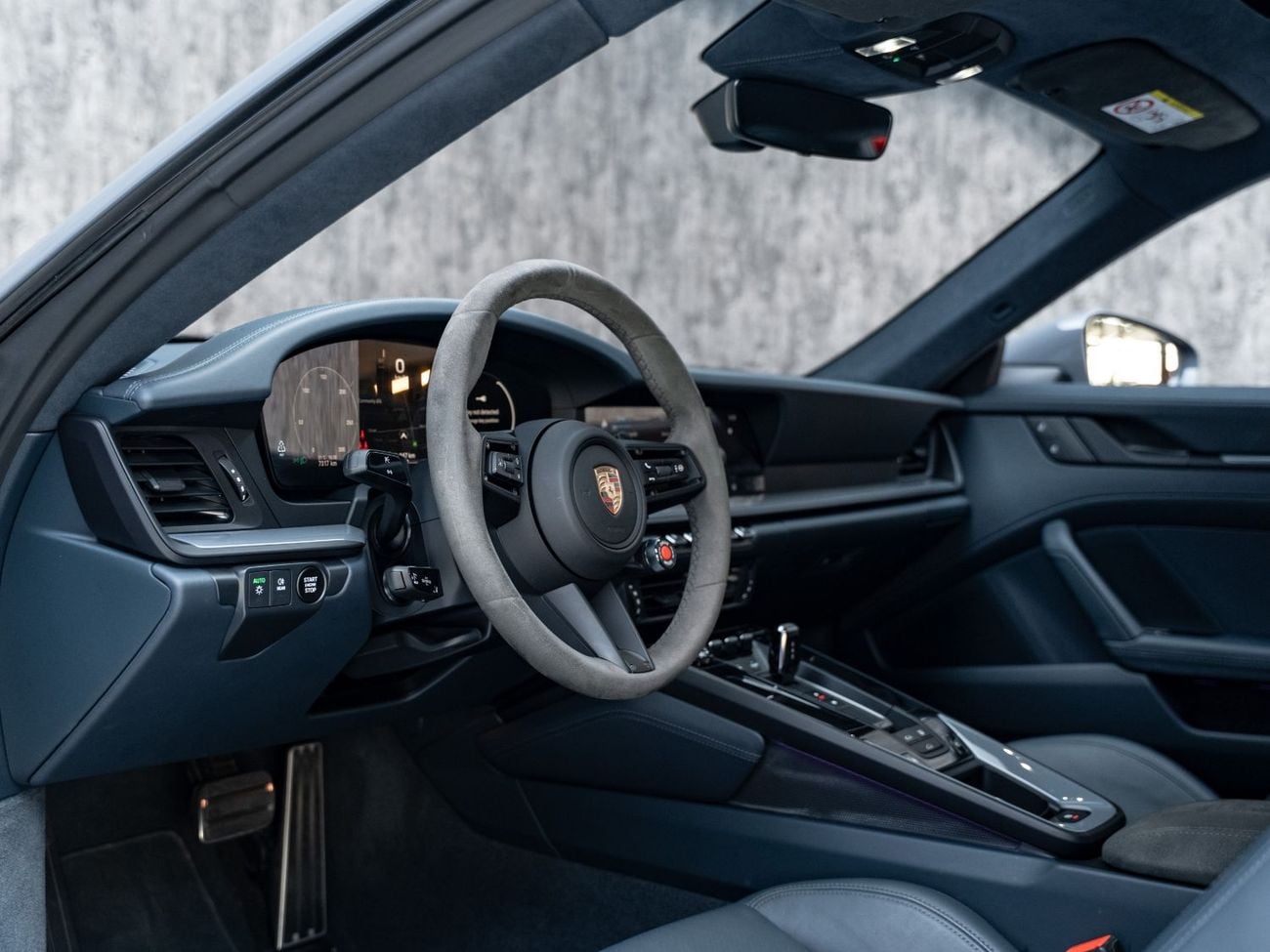 Porsche 911 CARRERA