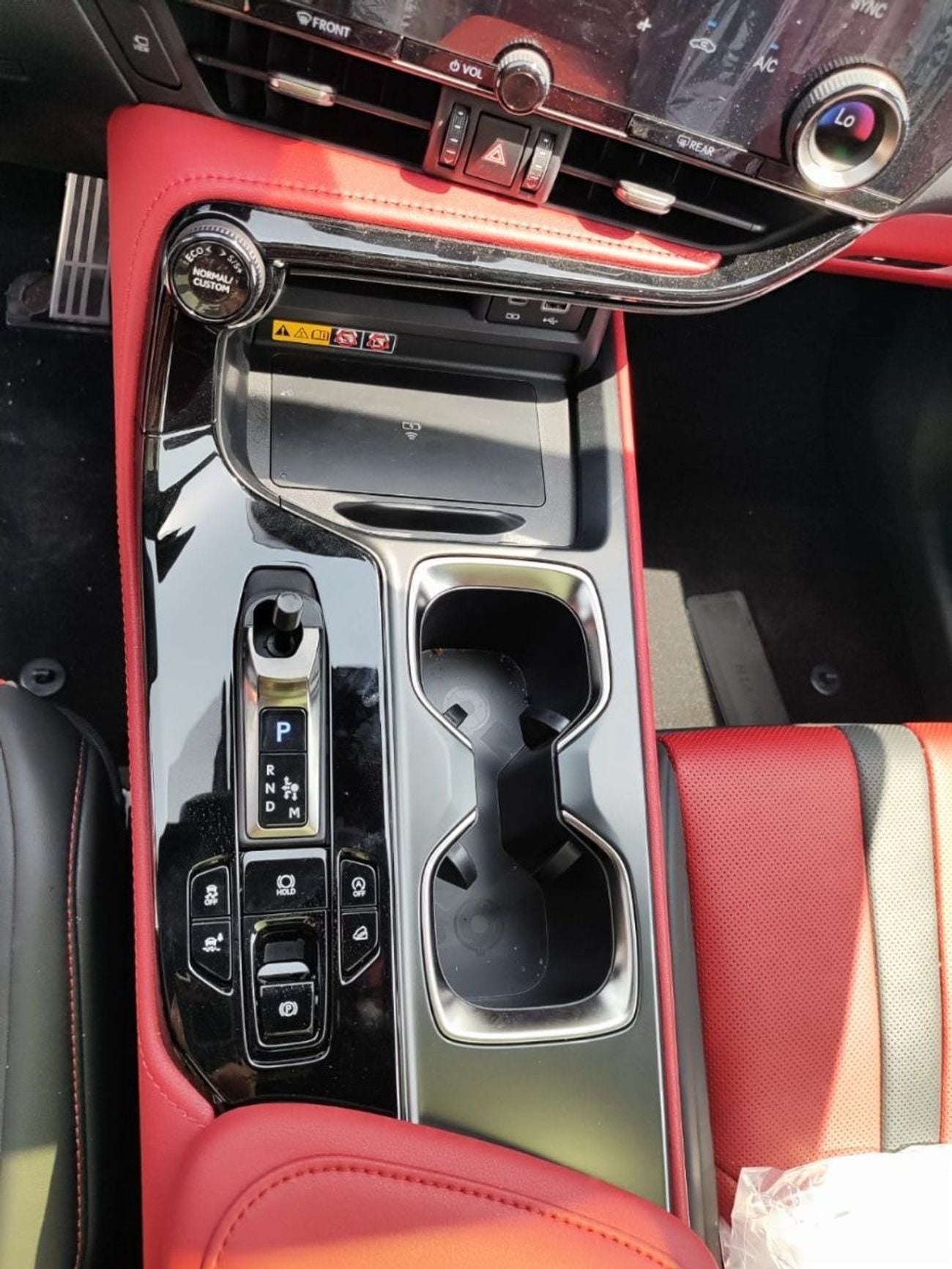 Lexus NX350 F SPORT PETROL – AUTOMATIC – GCC SPECS