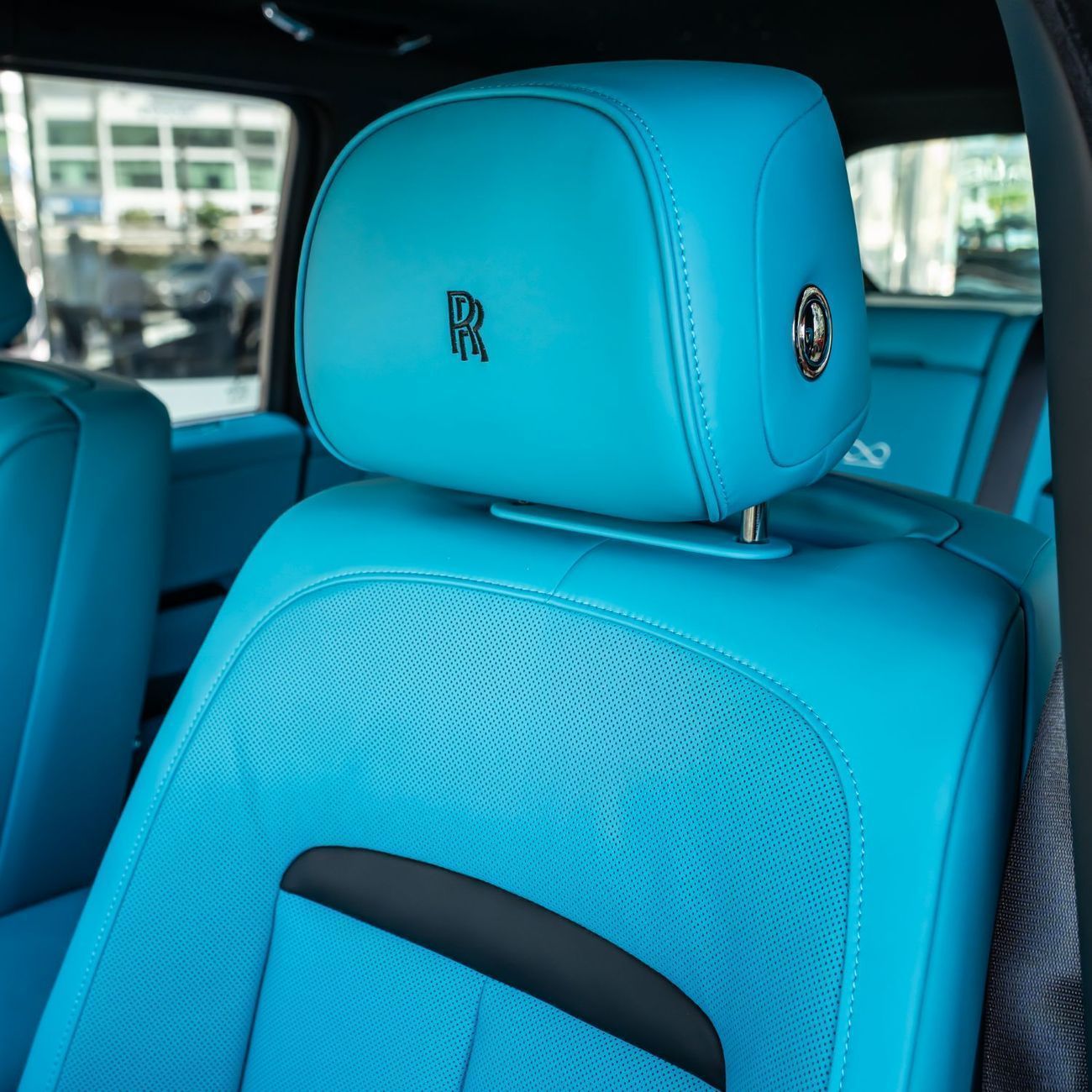 Rolls Royce Cullinan BLACK BADGE