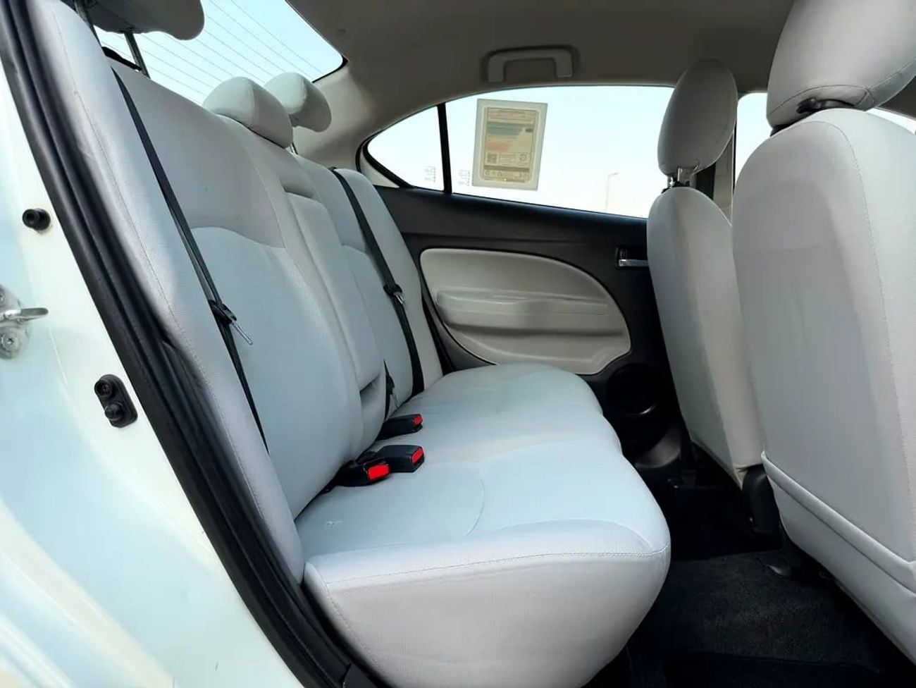 Mitsubishi Attrage GLX MID