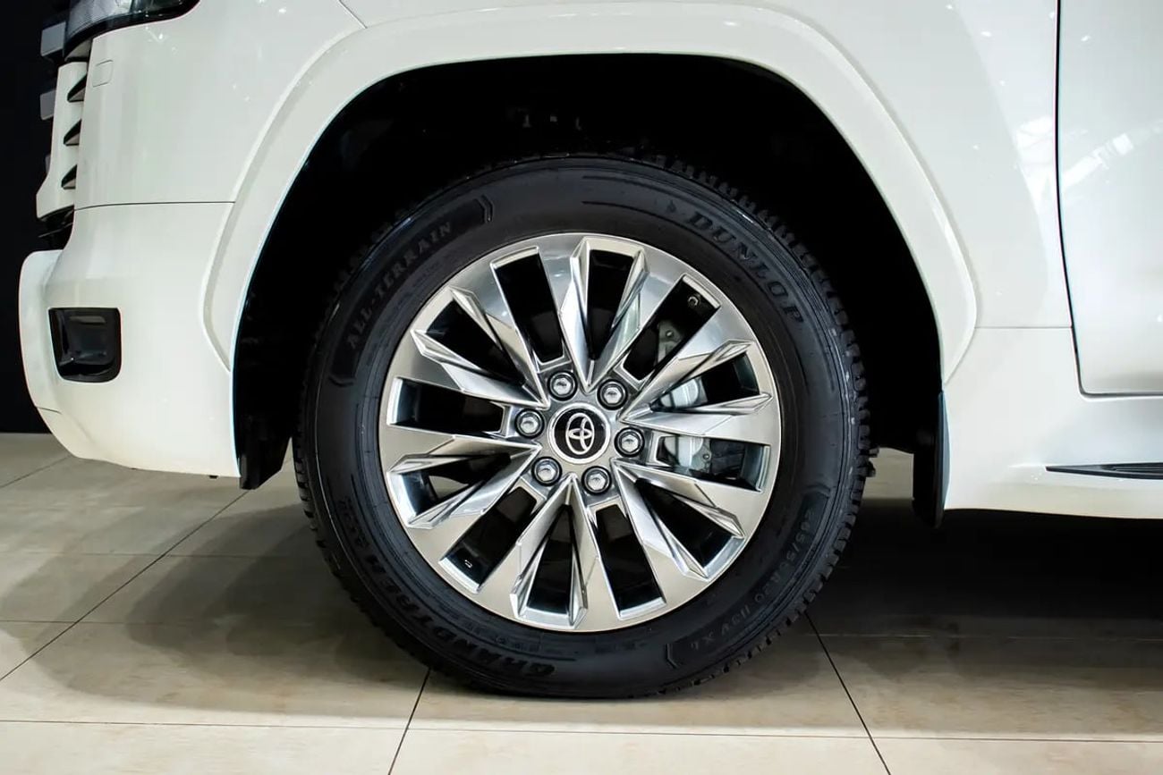 Toyota Land Cruiser GXR GCC Specs
