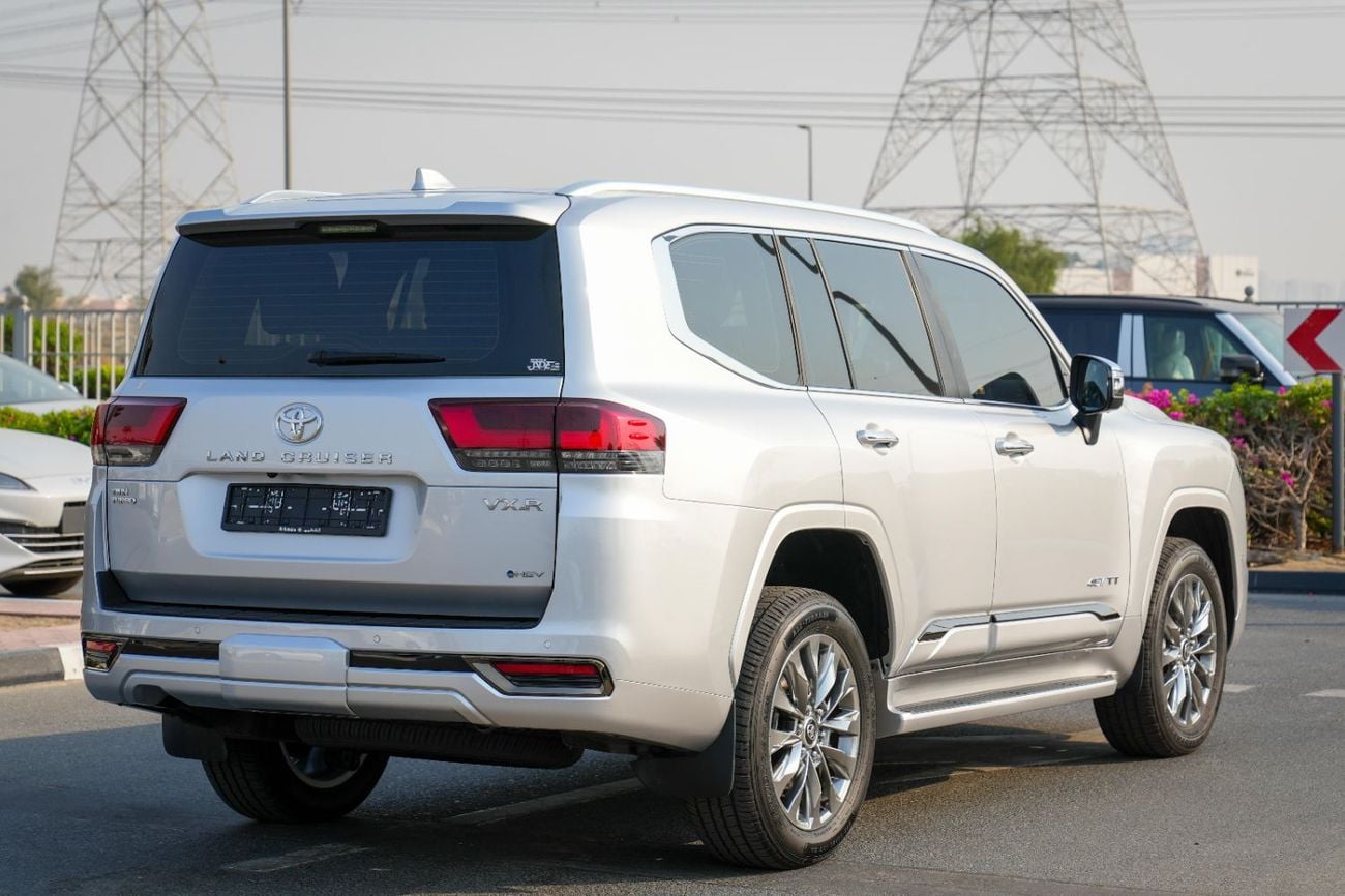 Toyota Land Cruiser VXR 3.5 TWIN TURBO HYBRID 2026!! GCC SPECS