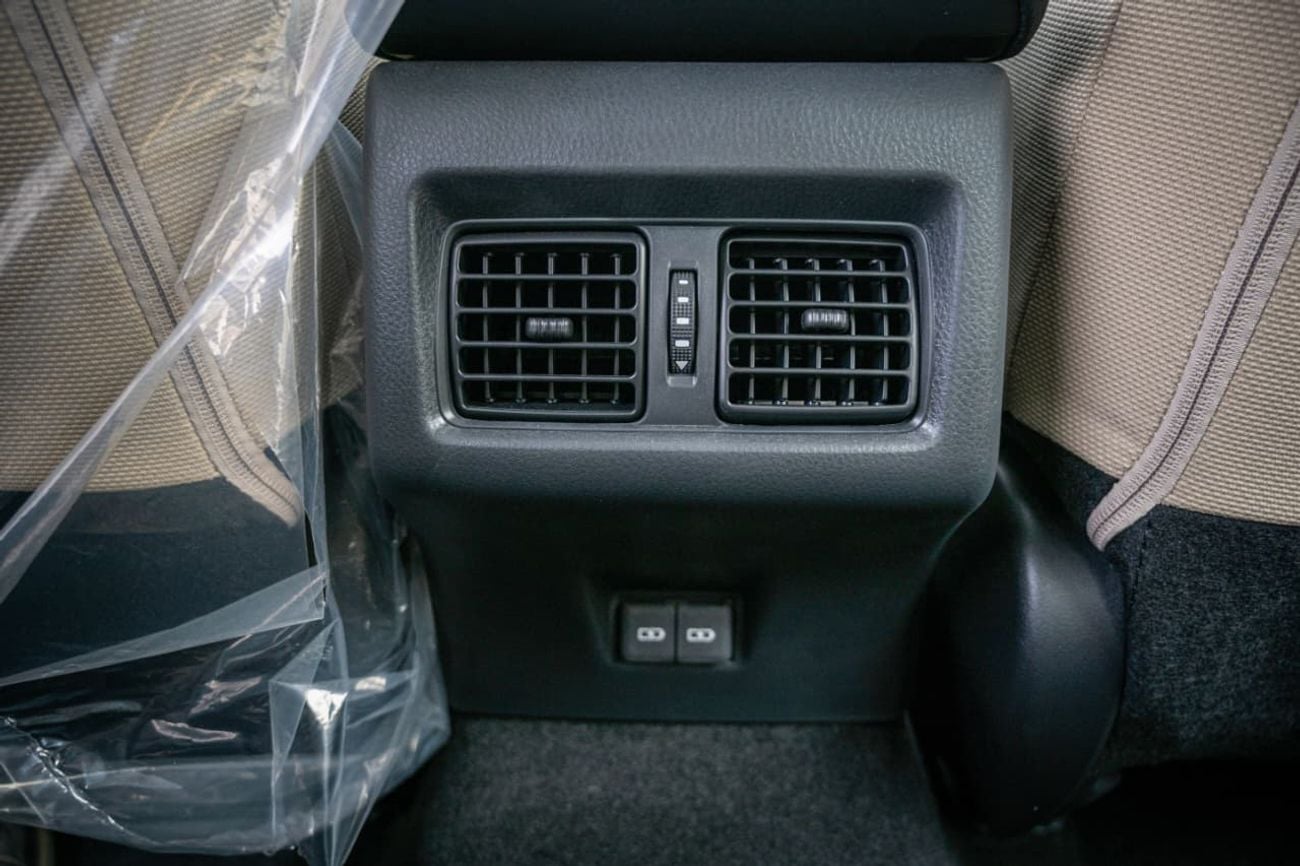Toyota Camry E HEV 2.5L Automatic 2025