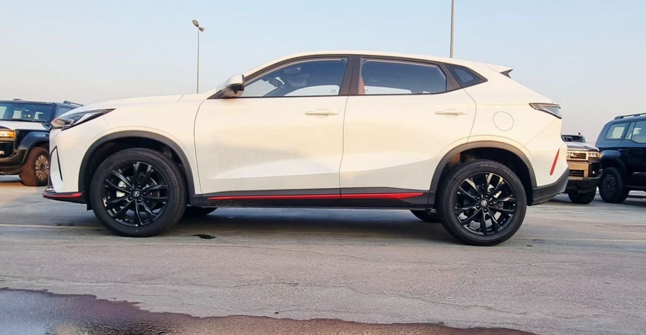 تشنجان x5 بلس BEYOND PRO محرك بنزين توربيني سعة 1.5 لتر موديل 2026