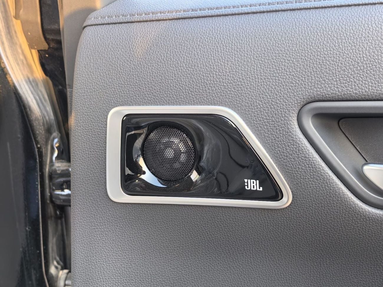 Toyota Land Cruiser GXR LC300 GXR TWIN TURBO | 3.5L V6 PETROL | POWER WITH LEATHER SEATS | JBL SPEAKERS | RADAR | HEADRESR