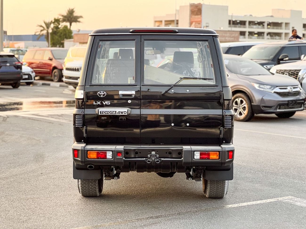تويوتا لاند كروزر 70 LC76 LX تويوتا LC76 LX.Z1 موديل 2026، دفع رباعي، محرك 4.0 لتر V6 - للتصدير فقط