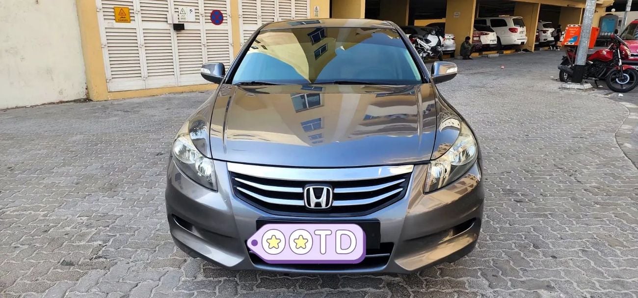 Honda Accord EX GCC Specs