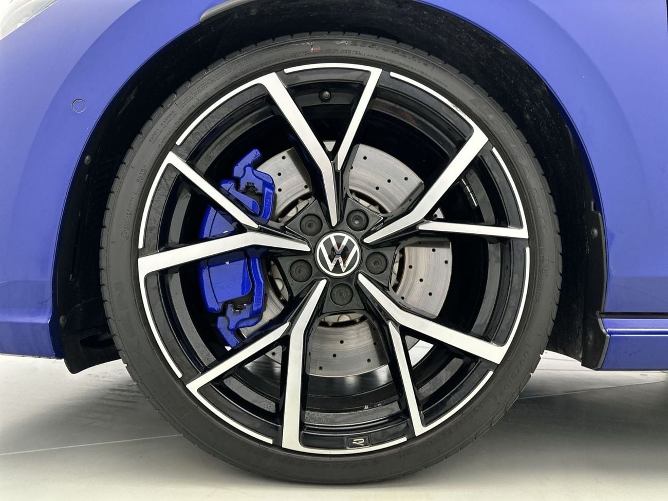 Volkswagen Golf R - PERFORMANCE Golf R Package 1 - Performance Exhaust 2L | 315HP 4MOTION | Top Spec | Drift Mode | GCC Specs
