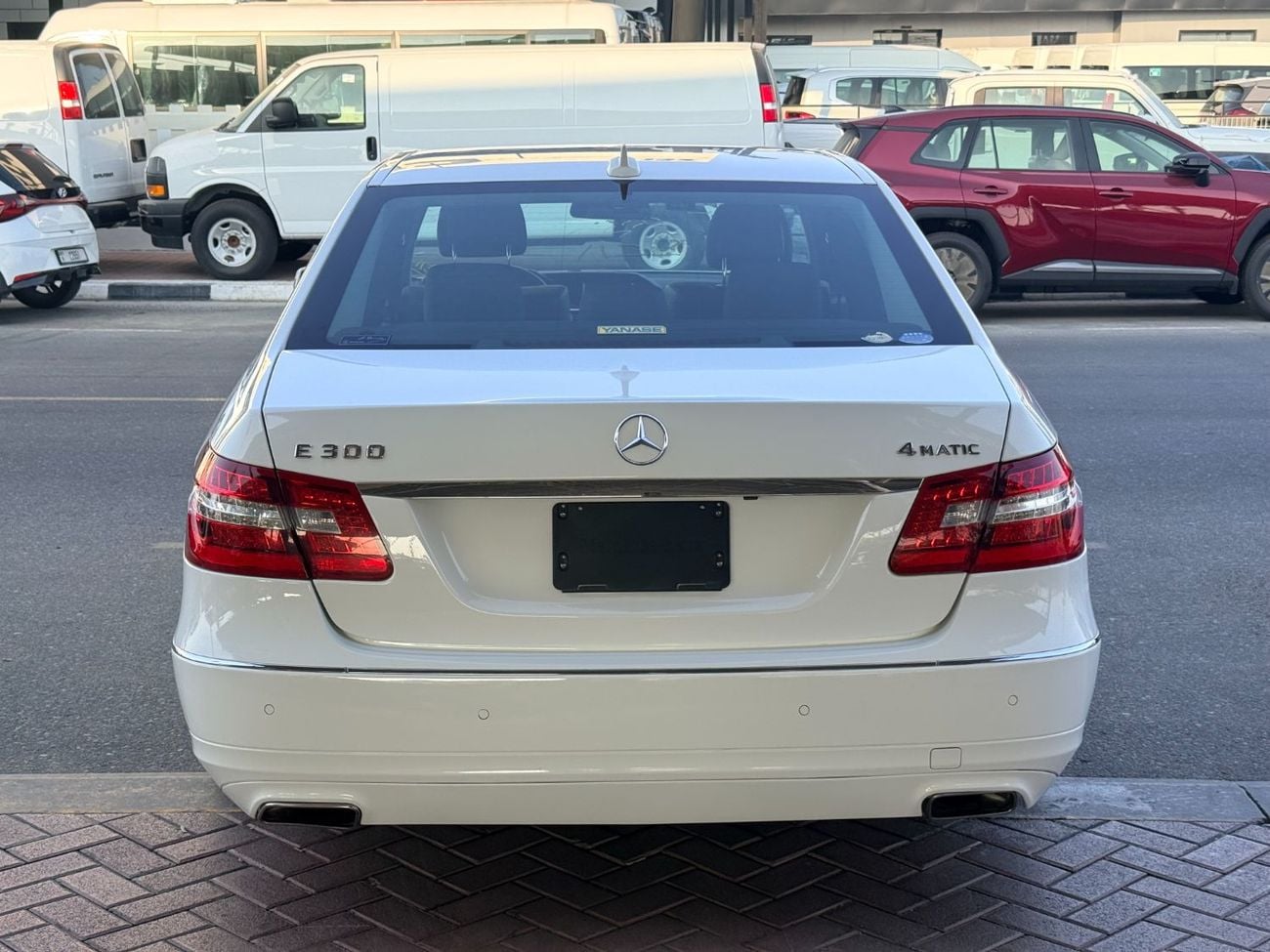 مرسيدس بنز E300 إليجانس