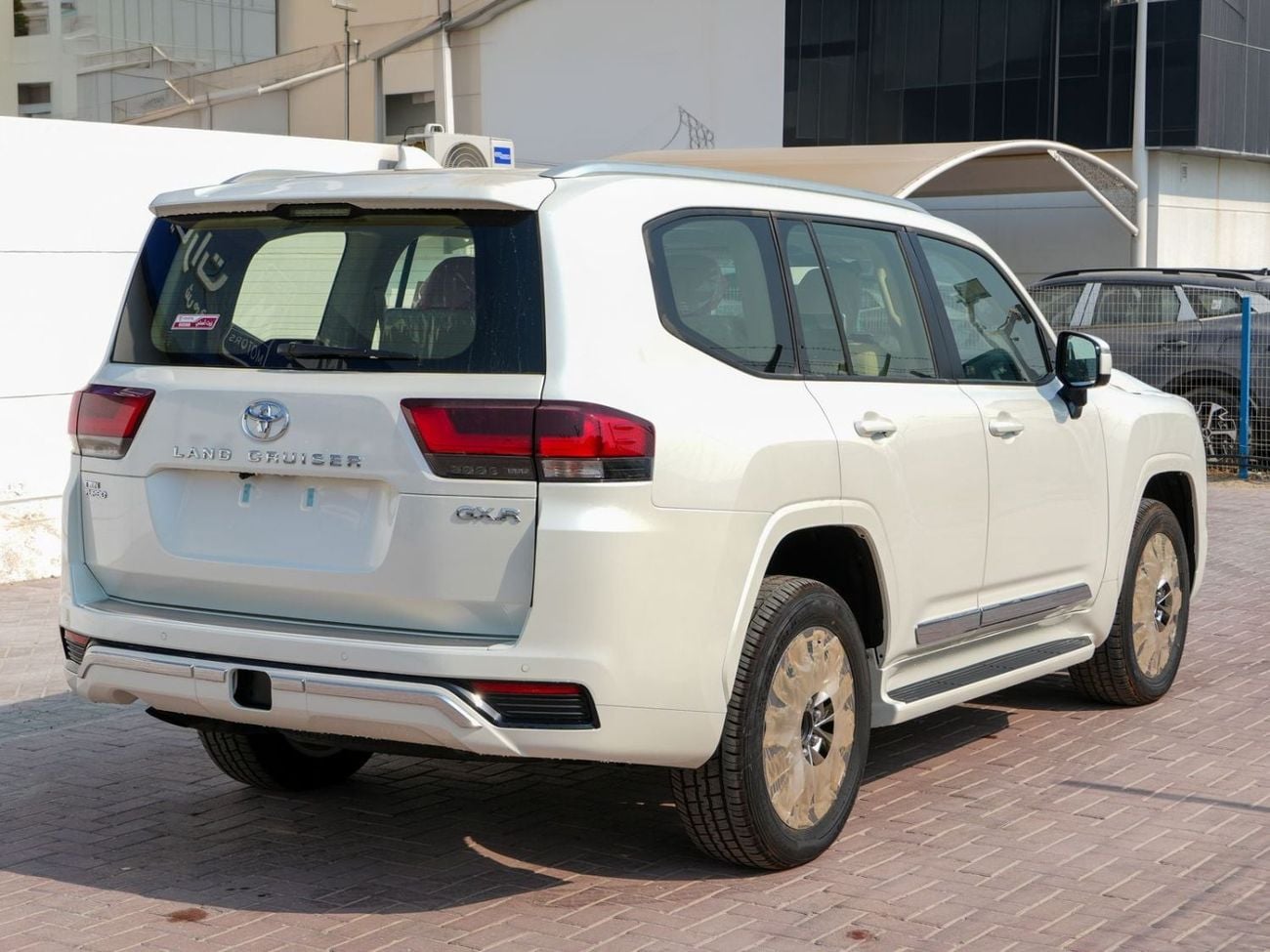 Toyota Land Cruiser GXR TOYOTA Land Cruiser GXR 3.5 TT Petrol AT With , Radar JBL , 360 Camera , Compressor | Saudi Specs Av