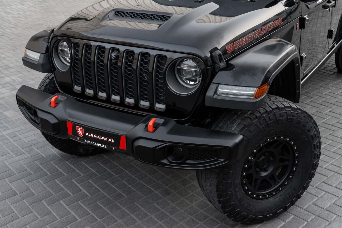 Jeep Gladiator SAND RUNNER Gladiator SAND RUNNER | 3,134 P.M | 0% Downpayment | FULL JEEP HISTORY | ONE OWNER!
