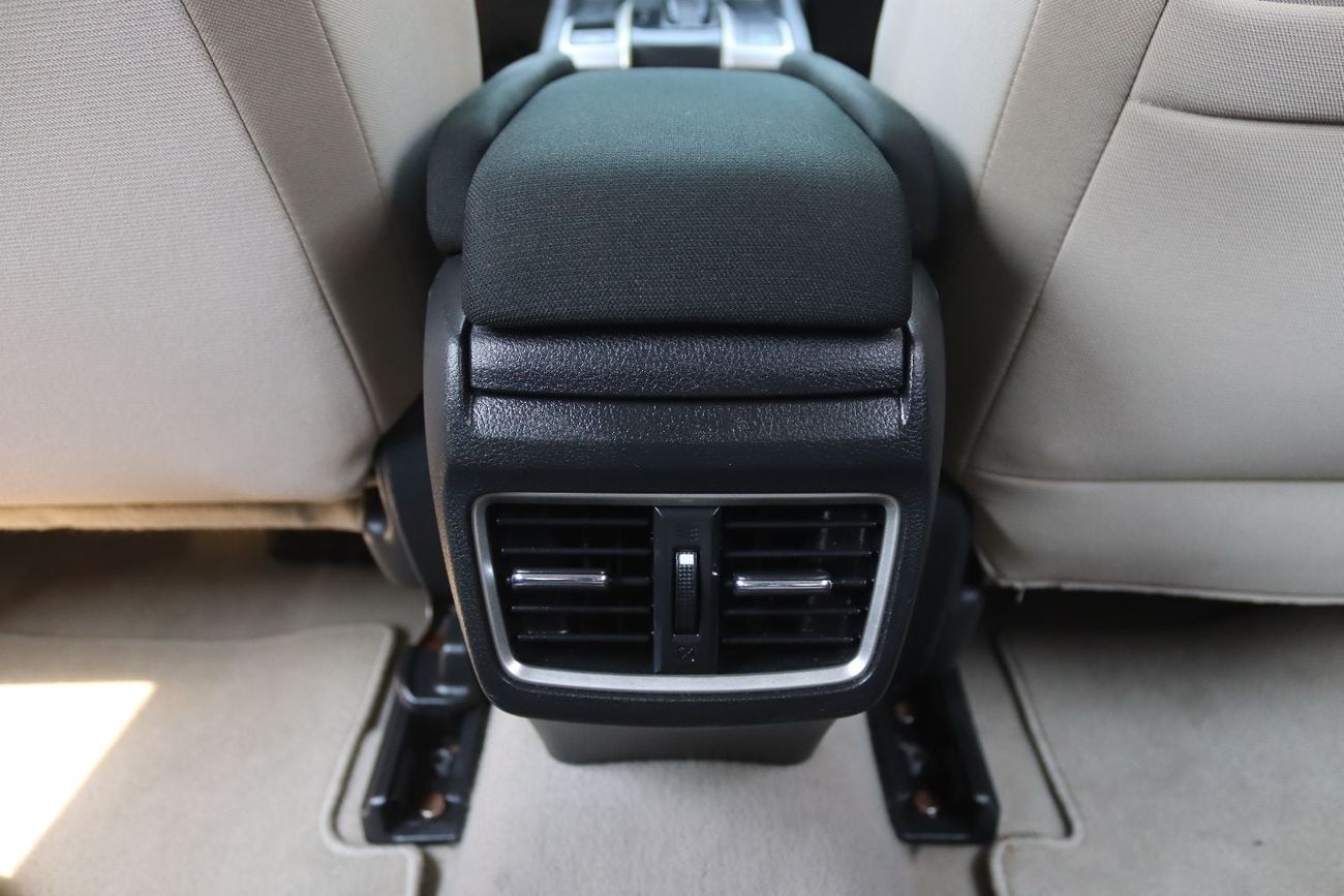 Honda Civic LX ACCIDENTS FREE - GCC - PERFECT CONDITION INSIDE OUT - ENGINE 1600 CC