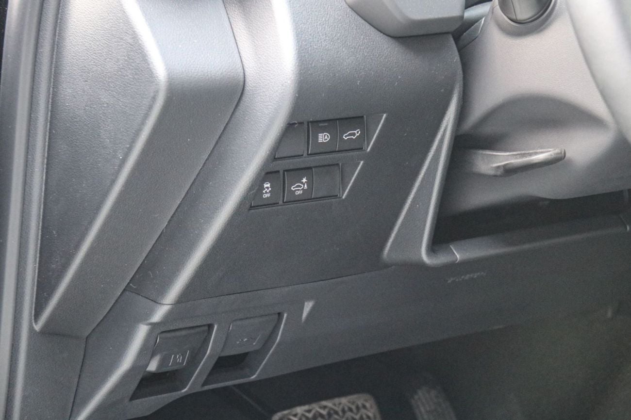 Toyota Land Cruiser VX 4.0L 2026 with memory seats