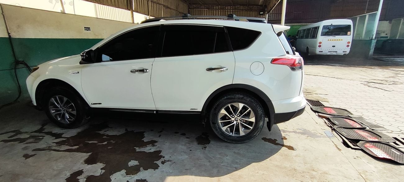 Toyota RAV4 XLE