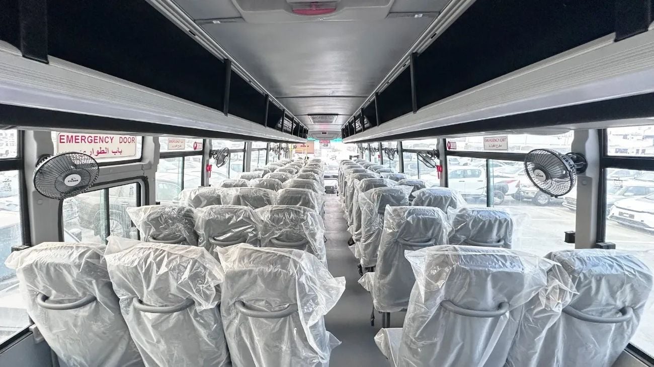 ايشر سكاي لاين برو 3008H EICHER/LHD SKYLINE PRO/EICB1 65 STR 20.15 Staff Bus (D) EBS HVAC 65S HHR MT-E3