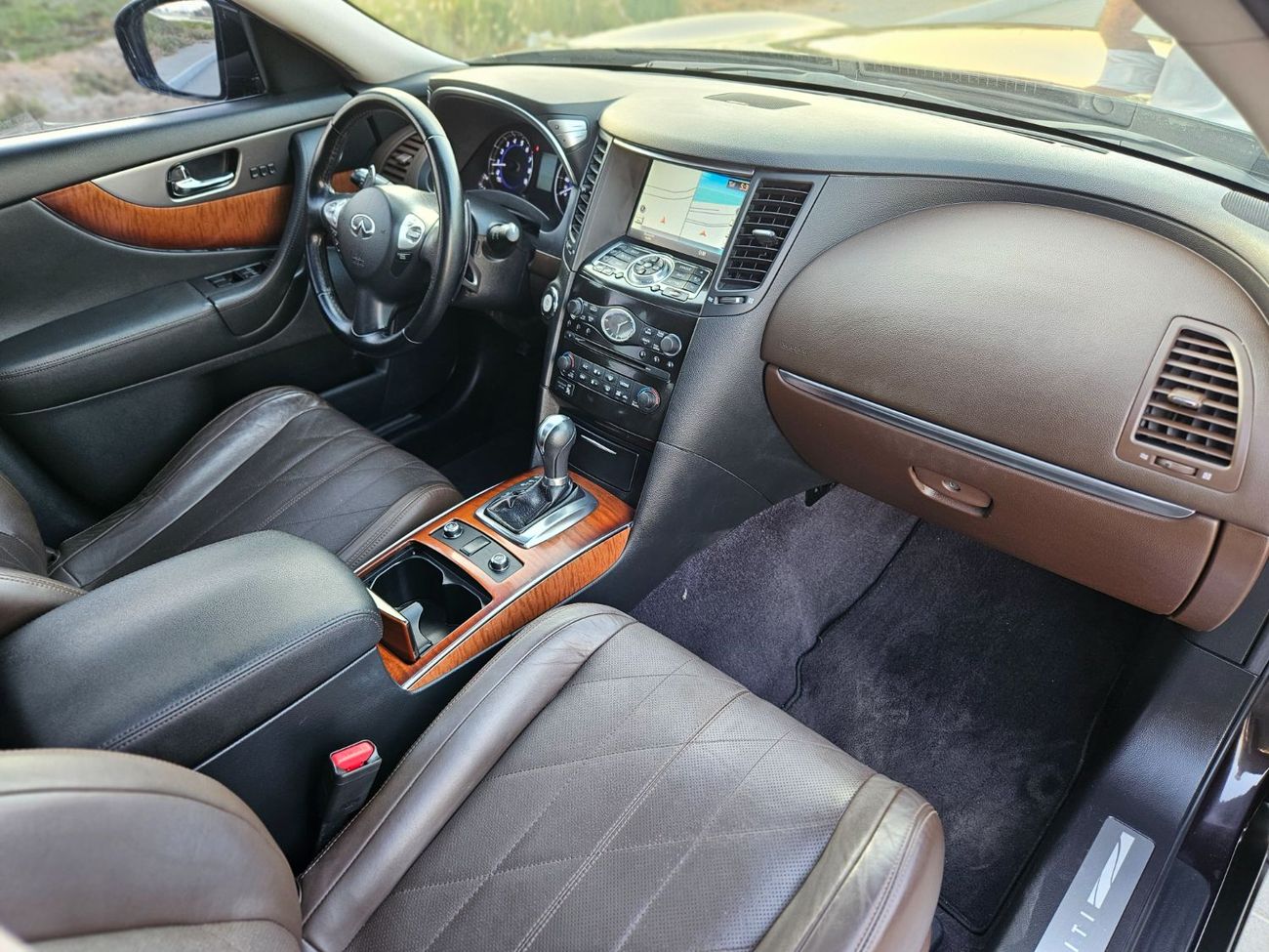 إنفينيتي QX70 إكسيلنس