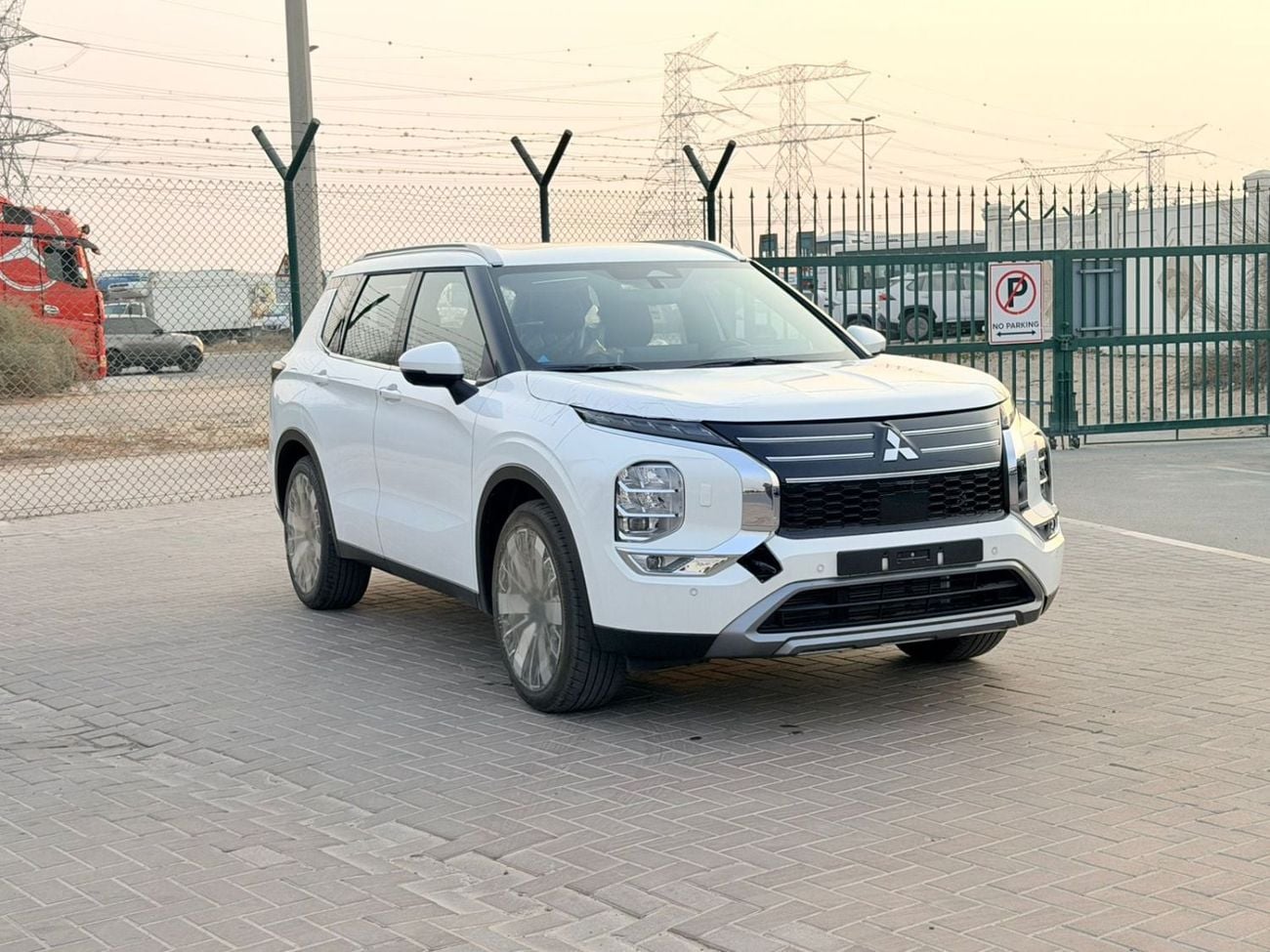 Mitsubishi Outlander PREMIUM LAUNCH EDITION