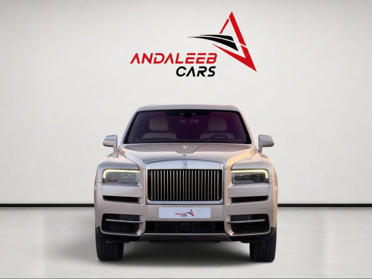 Rolls Royce Cullinan STANDARD ROLLS-ROYCE CULLINAN SILVER BADGE | GCC | ORIGINAL PAINT | AGMC SERVICE CONTRACT