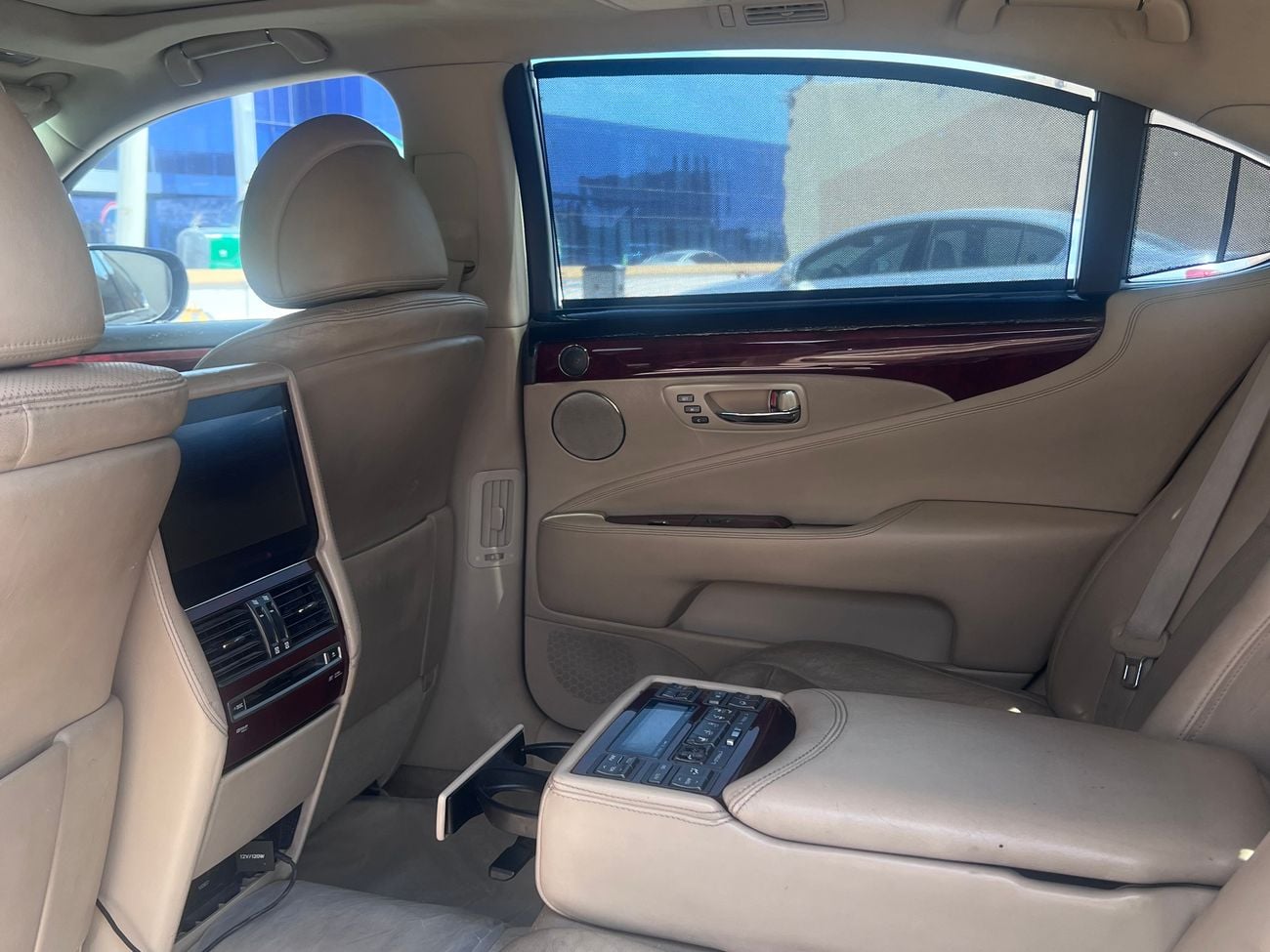 Lexus LS460 LWB 5ST
