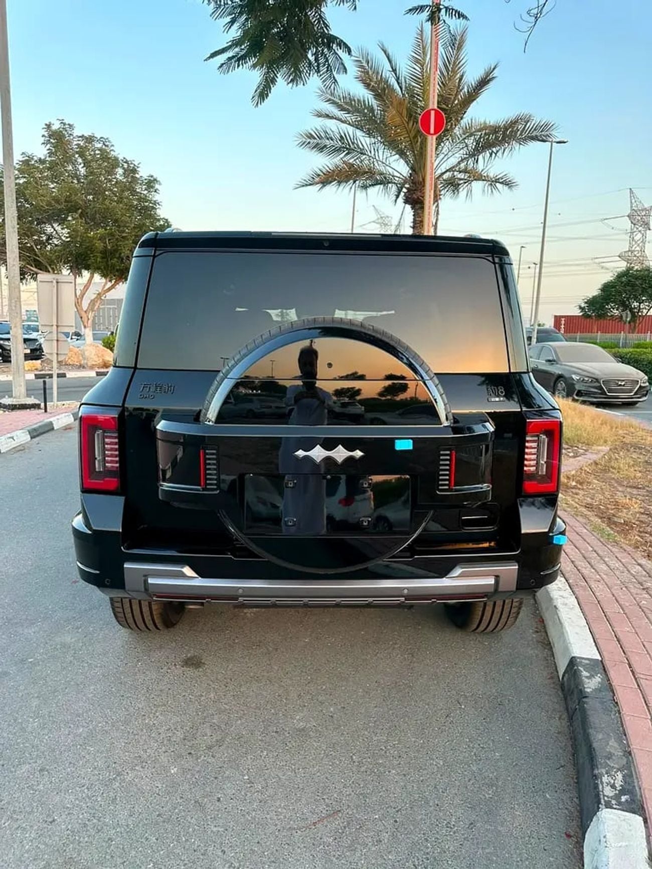 BYD Leopard 8 FLAGSHIP - Brand - Chinese Specs