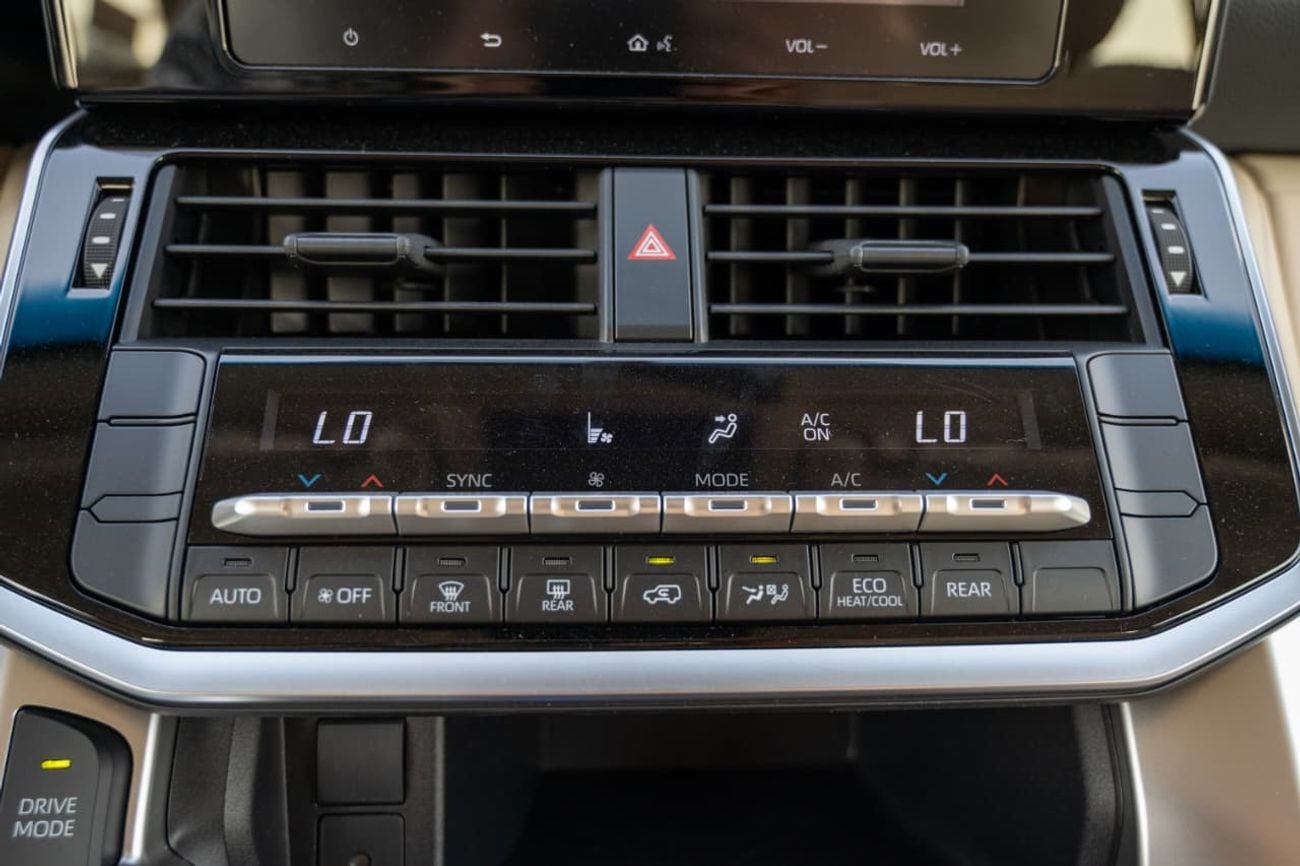 تويوتا لاند كروزر LC300 3.3 DIESEL EXR FOUR WHEEL DRIVER 7 SEATS 5 DOOR مواصفات طراز 2026 لدول مجلس التعاون الخليجي