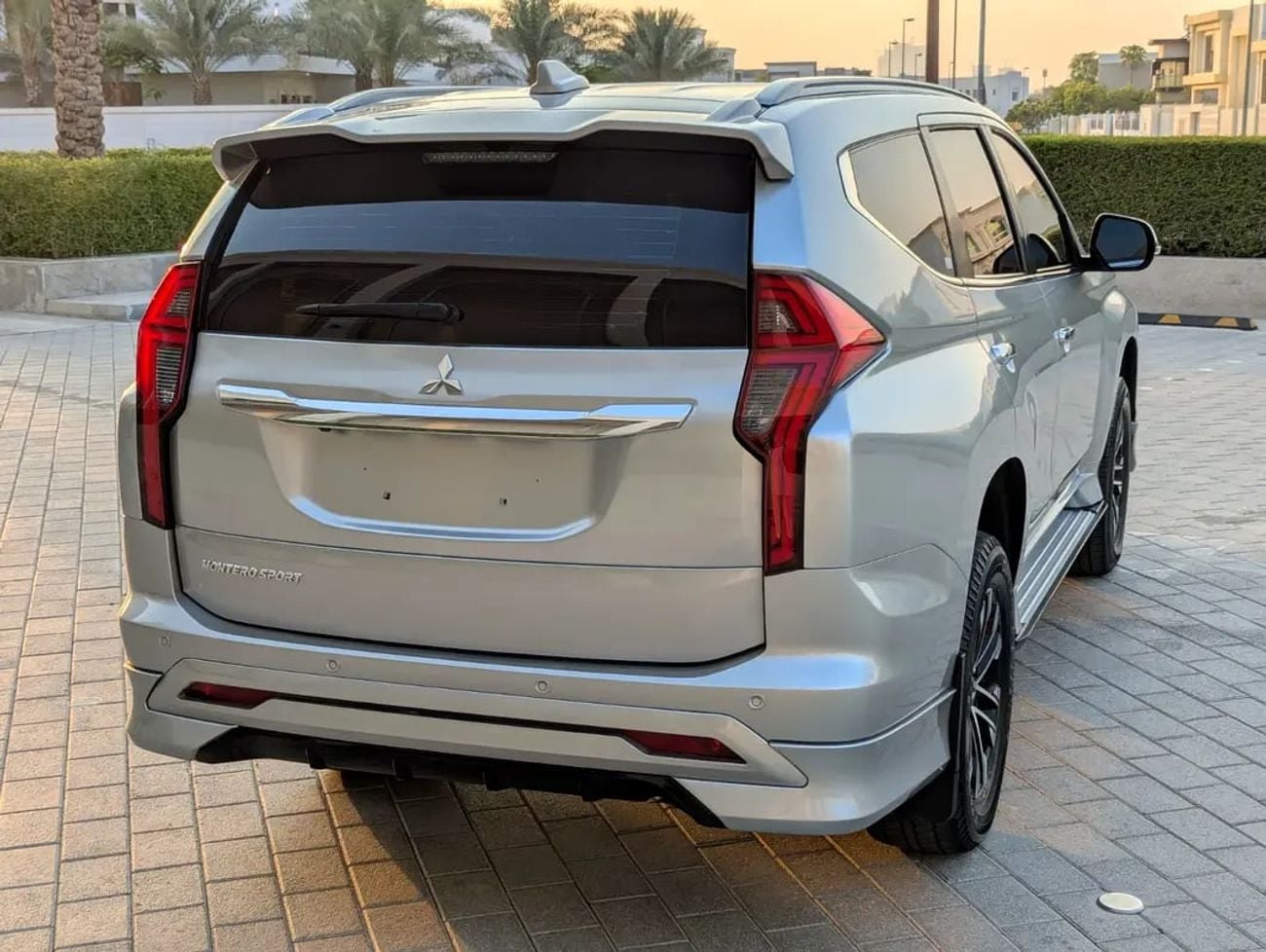 ميتسوبيشي مونتيرو سبورت GLS HIGHLINE