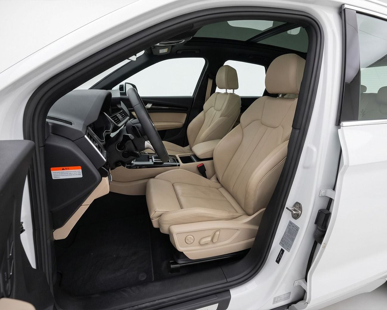 Audi Q5 45 TFSI S-LINE l Full Option | Original Paint | AED 3,085 / Monthly