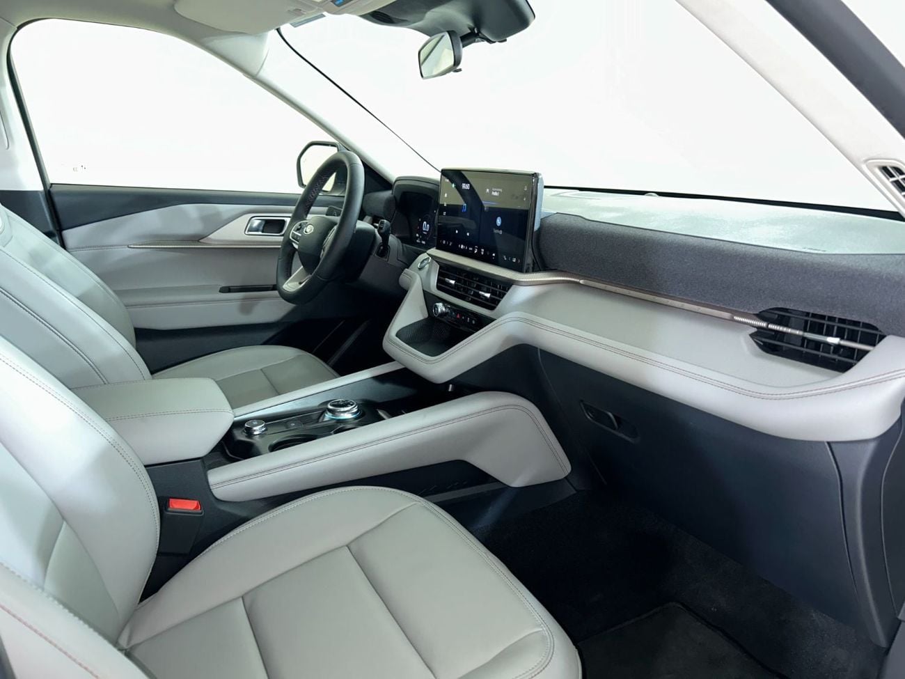 فورد إكسبلورر ACTIVE COMFORT PACKAGE معرض سيارات القوز EX-E3325/AL TAYER MOTORS/ AL QOUZ