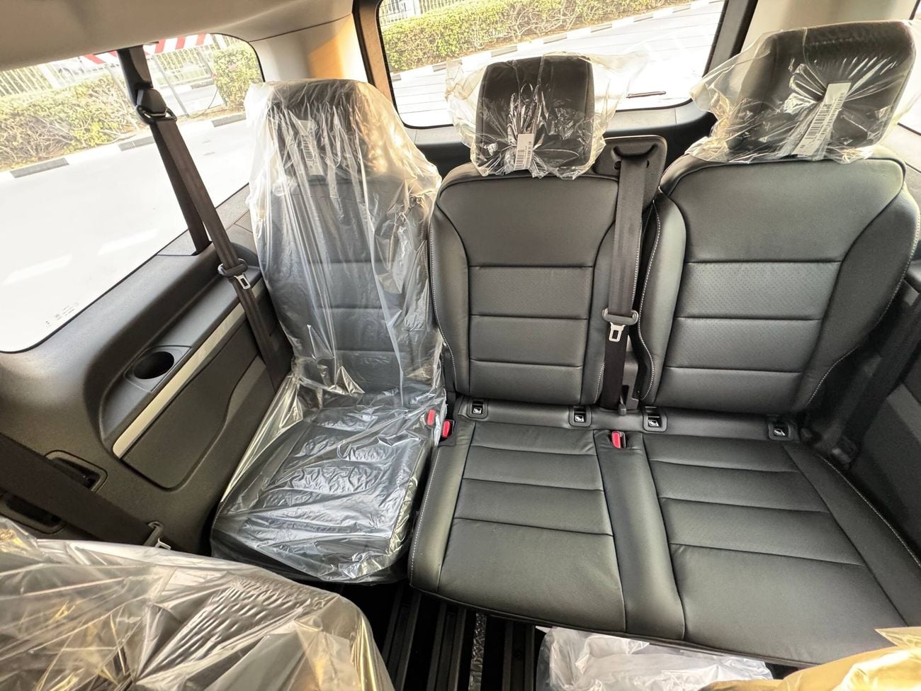 Peugeot Traveller VIP 7 Seater