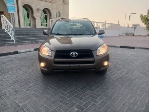 Toyota RAV4 BASE 2010