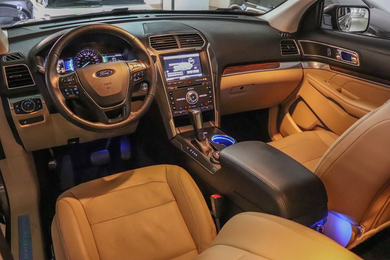 Ford Explorer Platinum 2016 GCC under Agency Warranty with Zero Down-Payment.