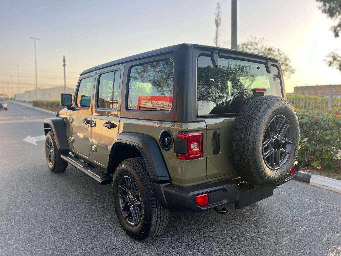 Jeep Wrangler Unlimited SPORT 2.0L A/T