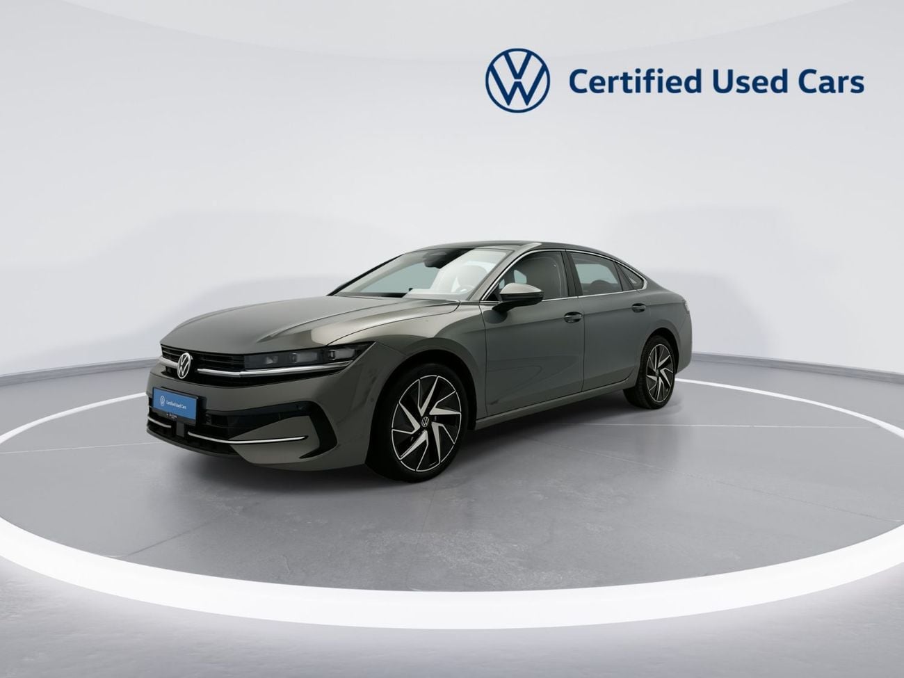 Volkswagen Passat HIGHLINE 2.0L | Turbocharged Engine | Digital Cockpit | Premium Interior | Automatic