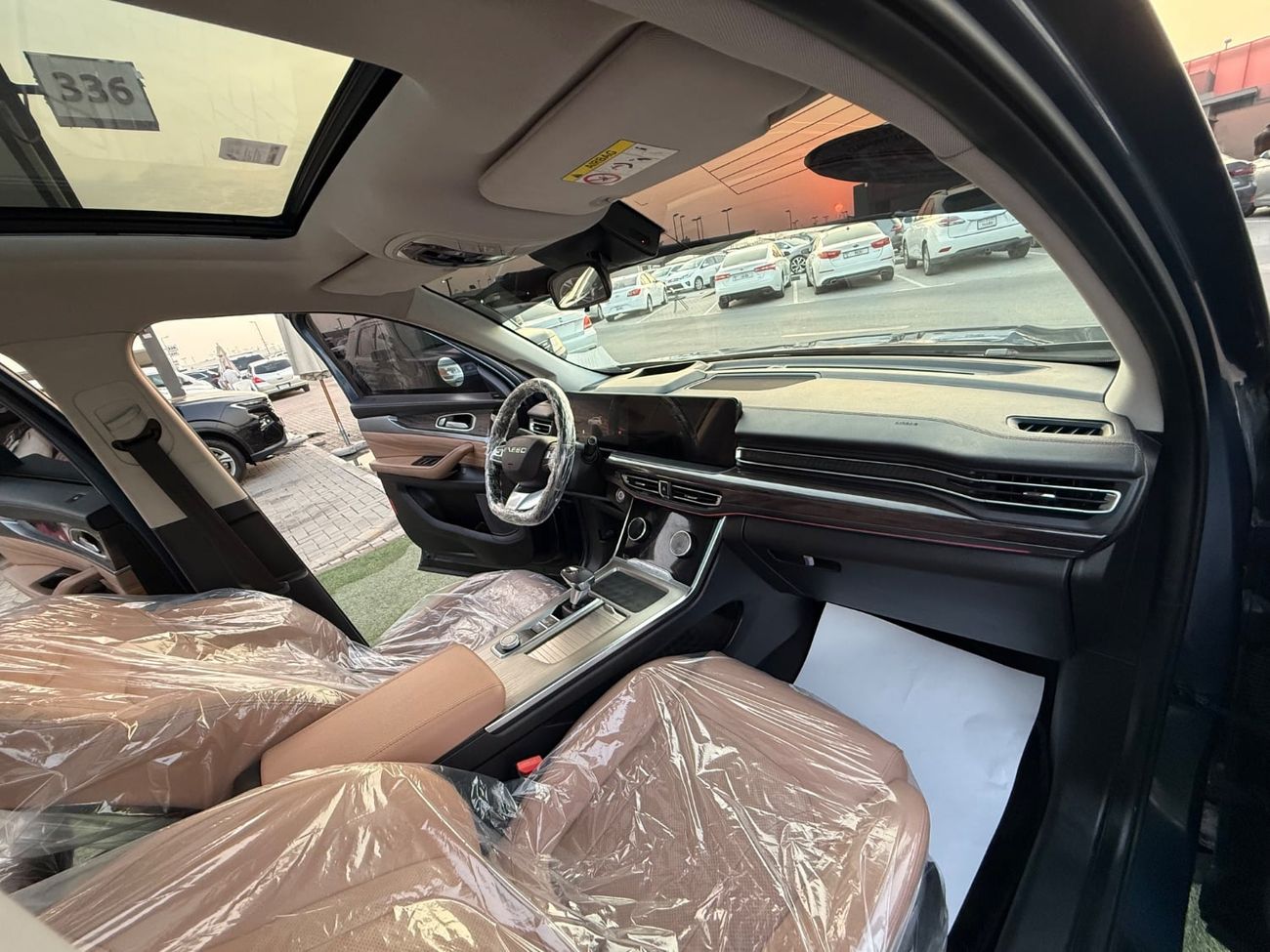 إكسيد VX FLAGSHIP 7 Seats / 7-Seater (7 مقاعد) Panoramic Sunroof (فتحة سقف بانوراما) Leather Seats (مقاعد جلد) 360-
