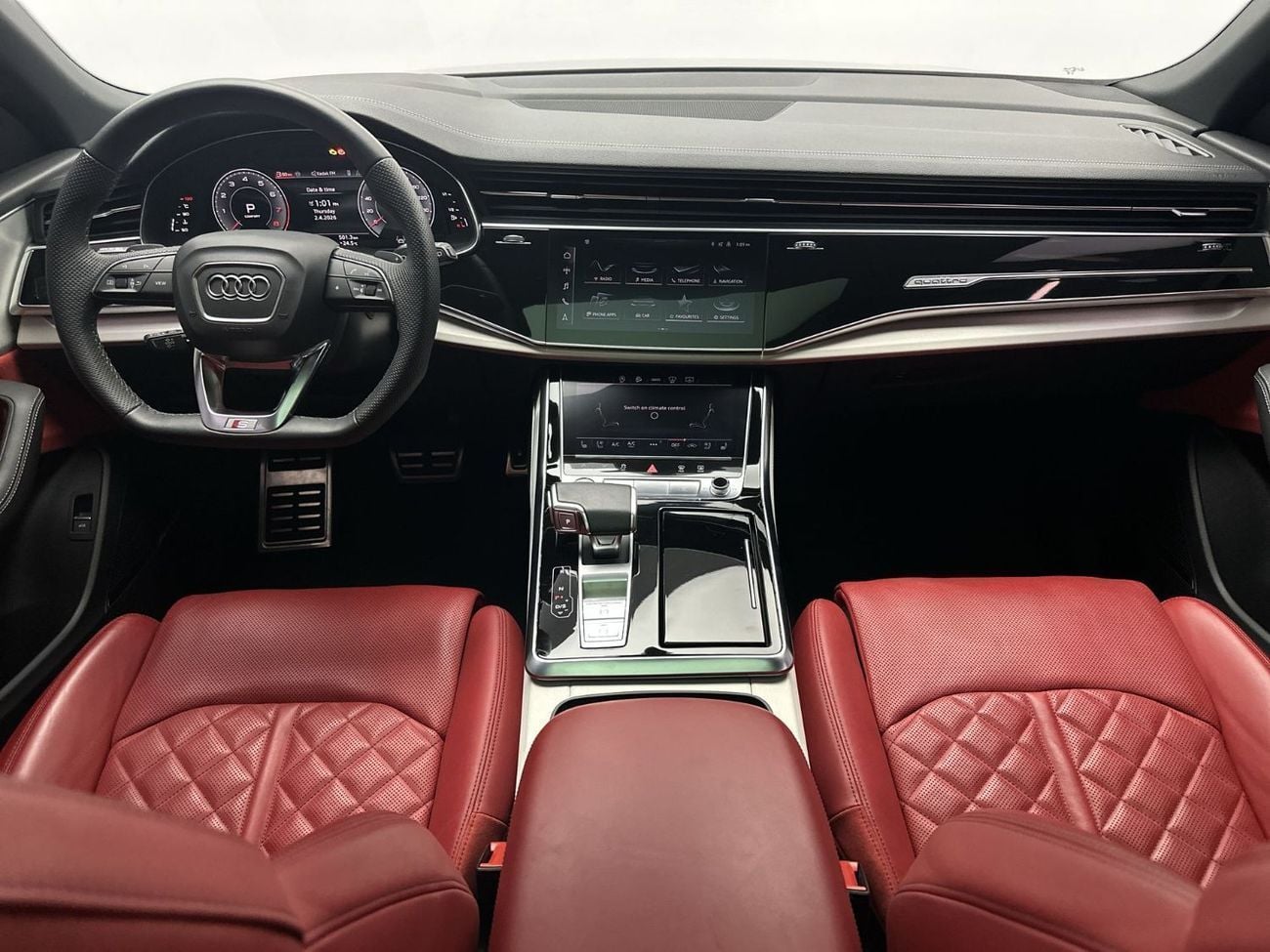 أودي Q8 55 TFSI quattro 340hp Crimson Red Edition (رقم المرجع: 53845)