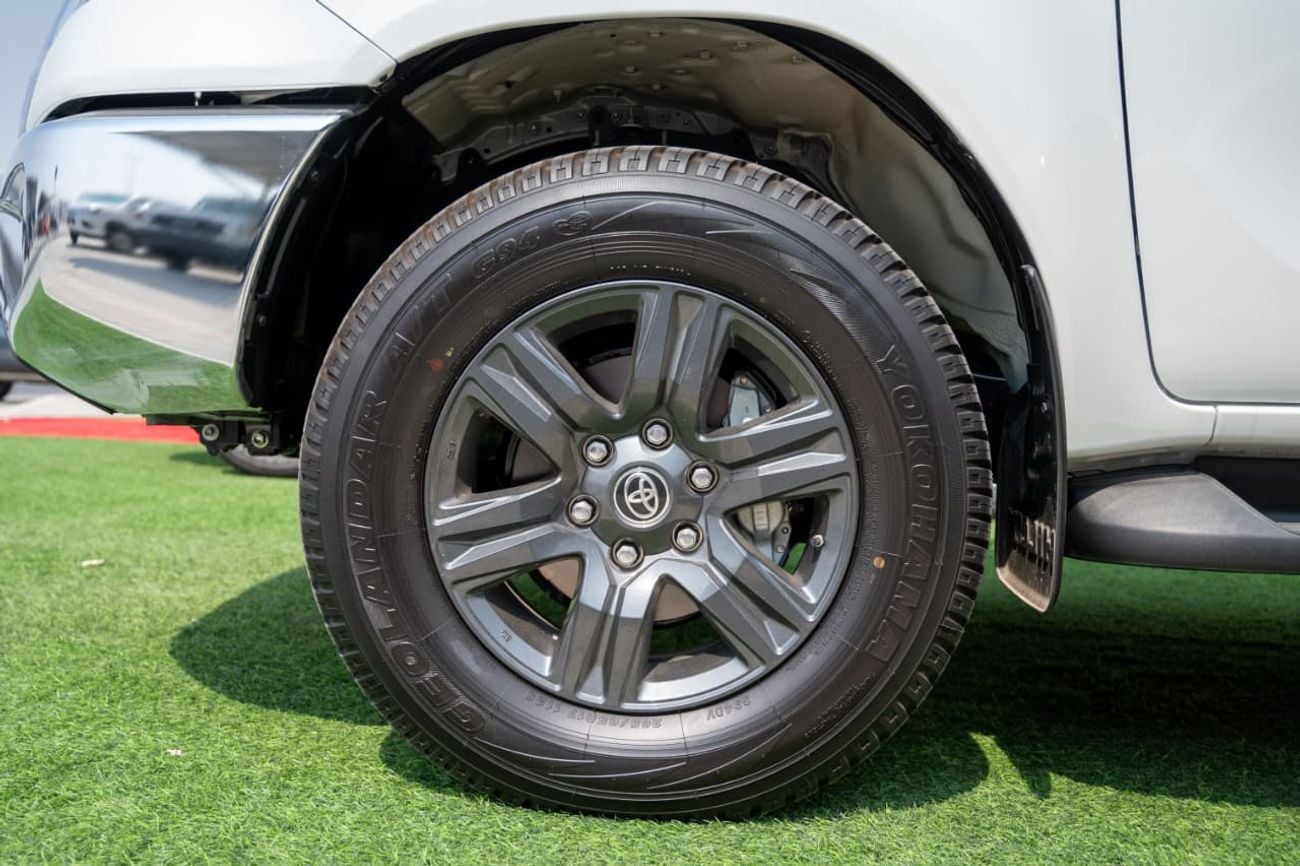 Toyota Hilux SR5 2.7L DC 2026 MODEL
