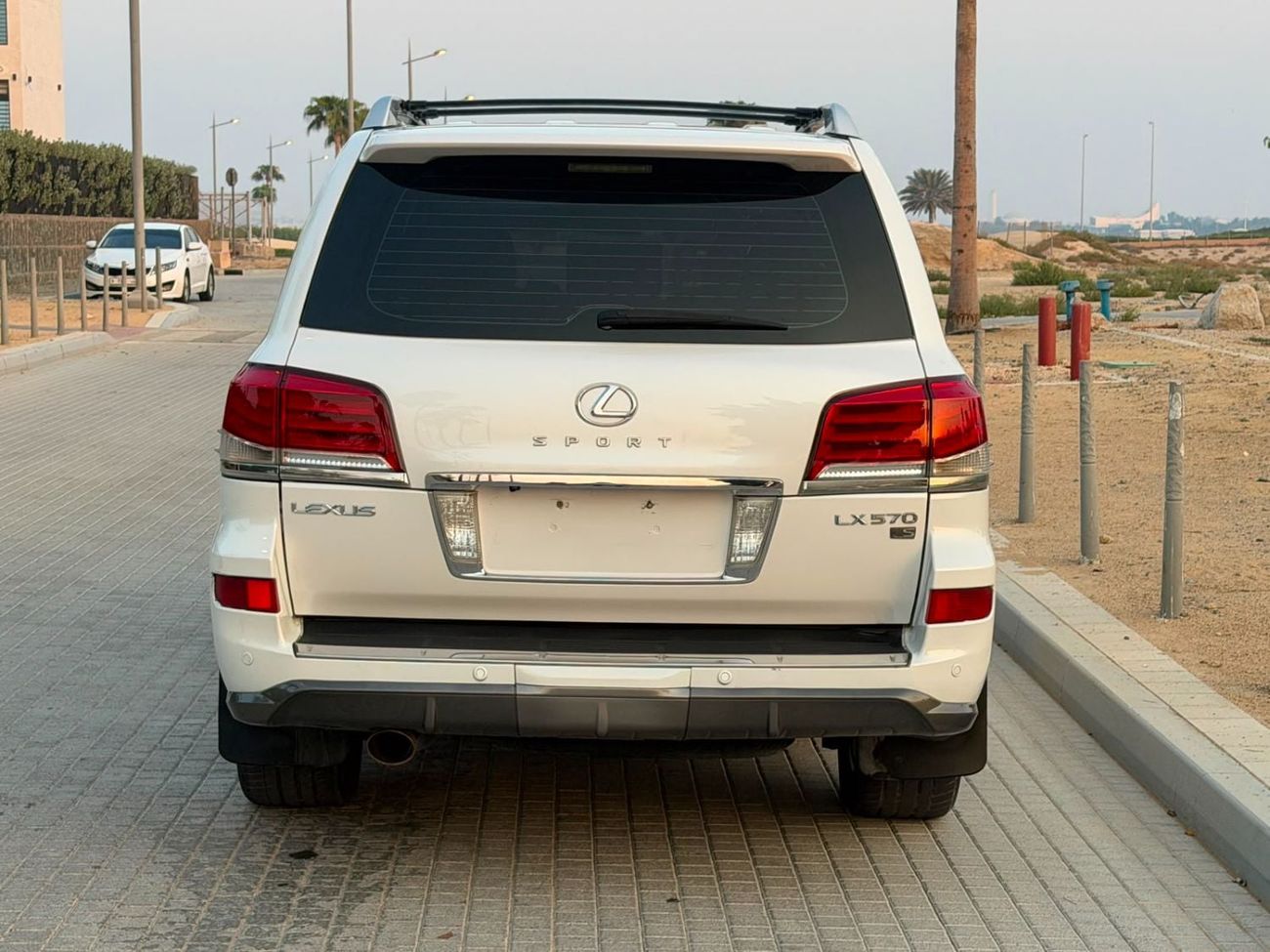 Lexus LX570 NAVIGATION SPORT