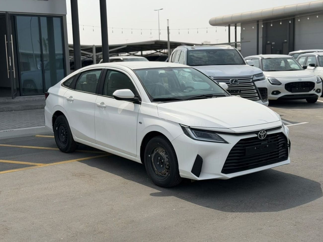 Toyota Yaris E Toyota Yaris 1.5 AT GCC basic options