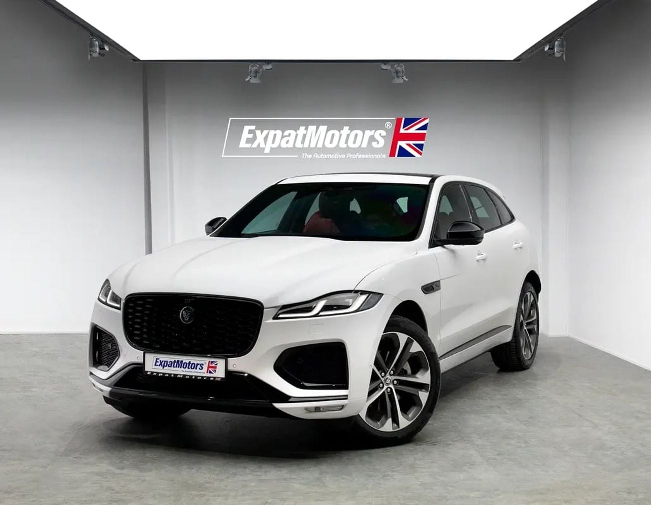Jaguar F-PACE 90TH ANNIVERSARY EDITION P250 90th Anniversary Edition • Warranty + Service Package • FDSH • GCC