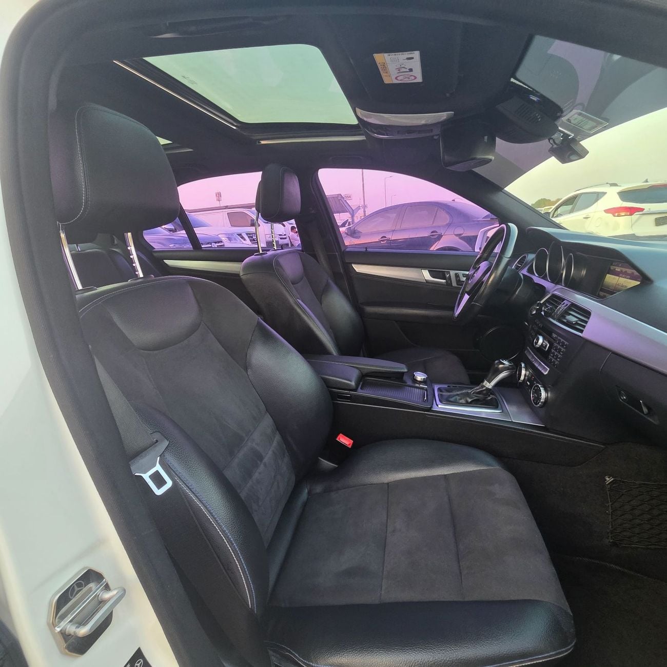 مرسيدس بنز C 200 AVANTGARDE SPORTS