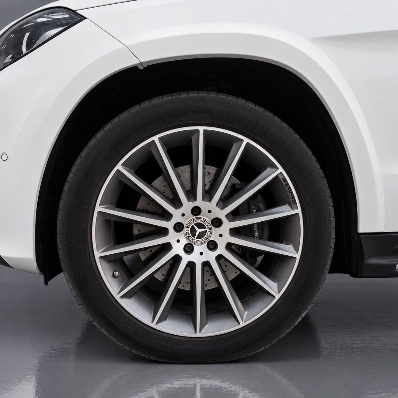 Mercedes Benz GLS500 AED 2,565 P.M • 0% Downpayment • Mercedes-Benz GLS 500 • 1 Year Warranty